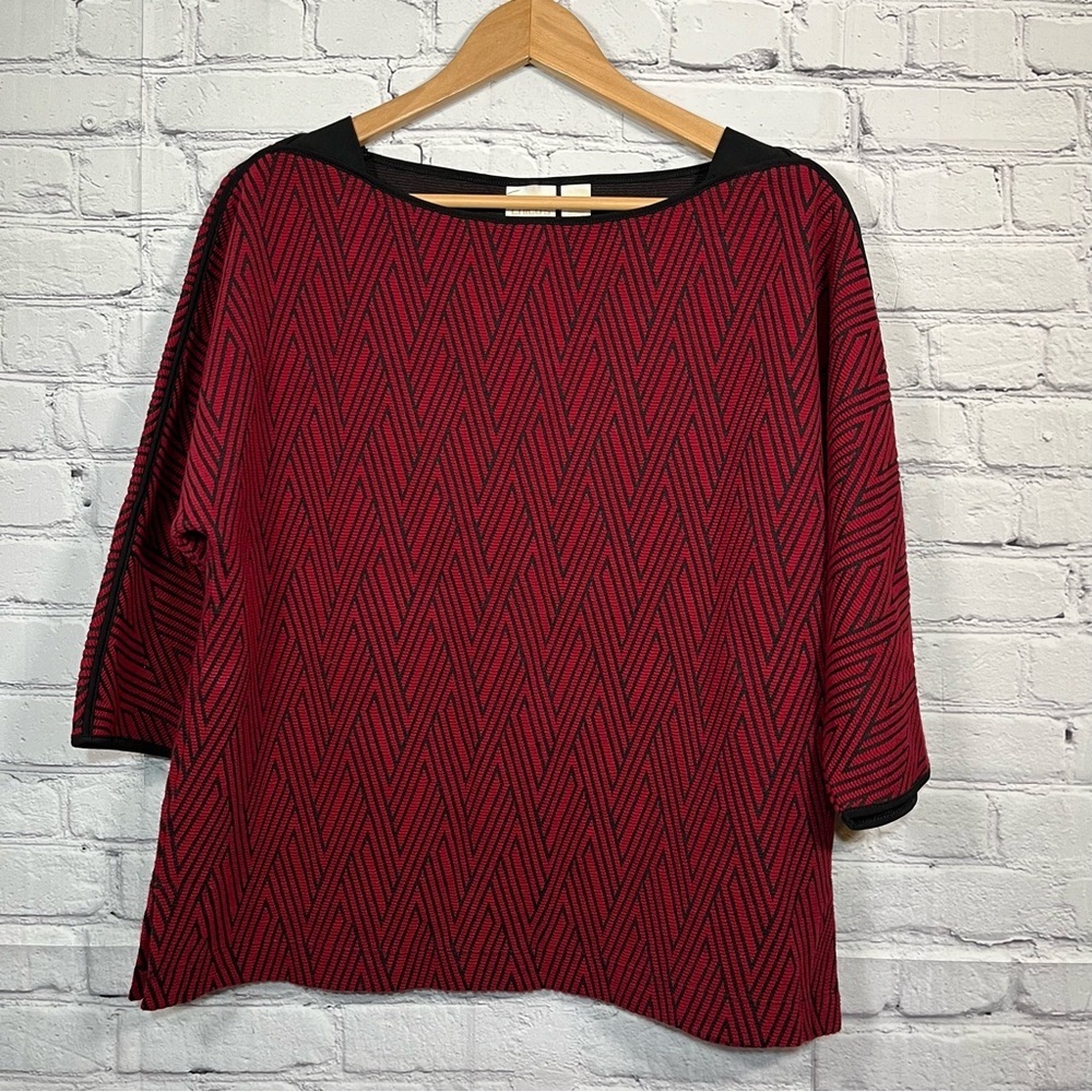 Chico’s Red Black Diamond 3/4 Sleeve Stretchy Top Womens Size 1 Boat Neck